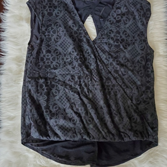 Bebe women's short sleeves pre-owned - Picture 1 of 4